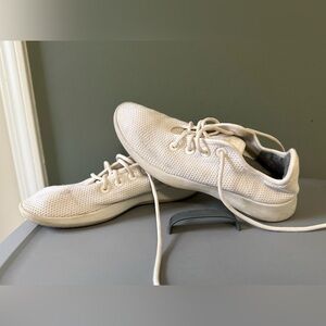 Allbirds tree runner shoes. Size 11. White. All birds. Everyday use.